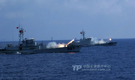 資料圖：南海艦隊艦艇進行反潛演練。