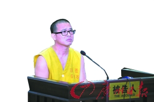 對(duì)于僥幸免于一死，鄭年勝似乎仍舊不服。在法庭上，鄭年勝一直高聲為自己辯護(hù)，稱自己沒(méi)錯(cuò)，有錯(cuò)也只是“將利息占為己有”，直至被法警帶離法庭。