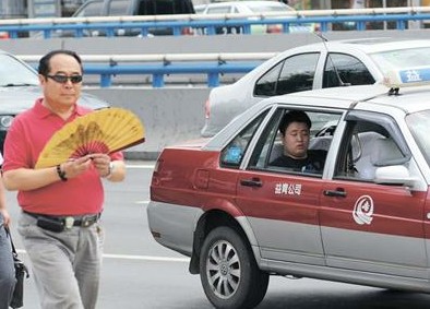 桑拿天青島六成出租不開空調(diào) 乘客可拒付車費