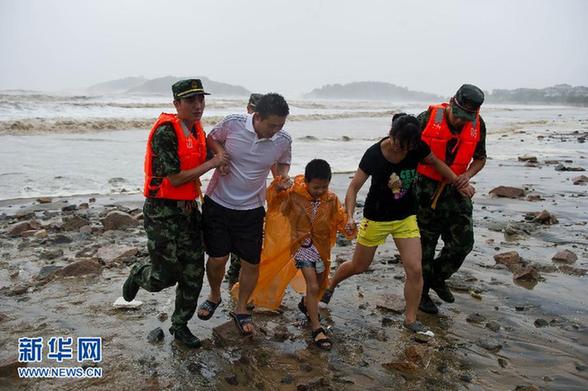 強(qiáng)臺風(fēng)布拉萬致東海北部狂風(fēng)暴雨