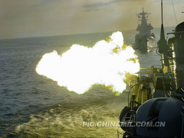 資料圖：南海艦隊某機動岸導團正在某合同對海攻擊演練中實射導彈。