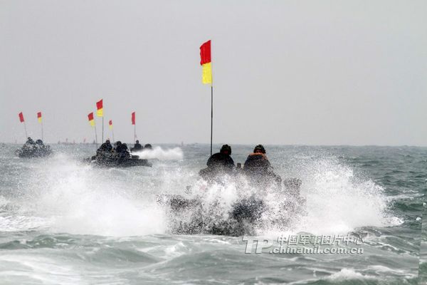 國防部公開暗示解放軍在必要時可選擇動武(圖)