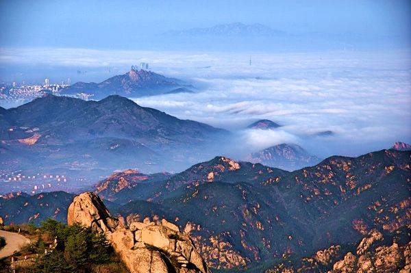 青島嶗山巨峰云海奇觀 仙山圣境秋日妖嬈