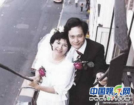 娛樂圈明星夫妻珍貴結(jié)婚照曝光