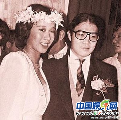 娛樂圈明星夫妻珍貴結(jié)婚照曝光