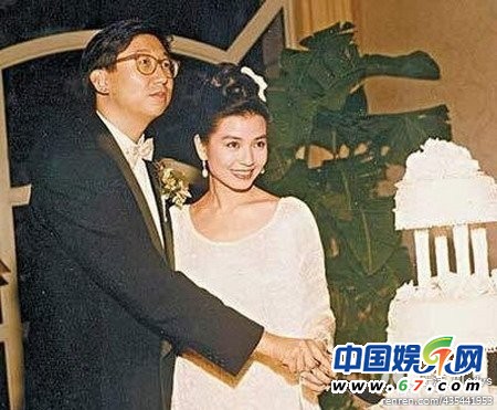 娛樂圈明星夫妻珍貴結(jié)婚照曝光