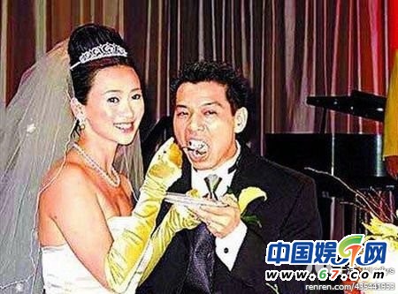 娛樂圈明星夫妻珍貴結(jié)婚照曝光