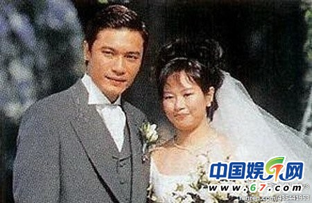 娛樂圈明星夫妻珍貴結(jié)婚照曝光