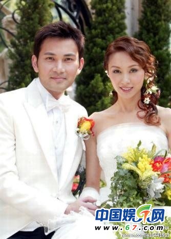 娛樂圈明星夫妻珍貴結(jié)婚照曝光