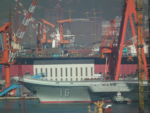 中國(guó)海軍遼寧號(hào)航母結(jié)束首次試航返回駐地