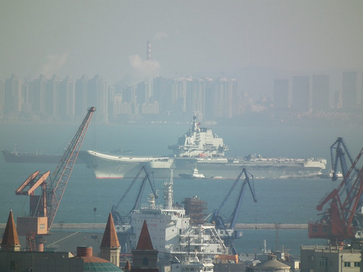 中國(guó)海軍遼寧號(hào)航母結(jié)束首次試航返回駐地