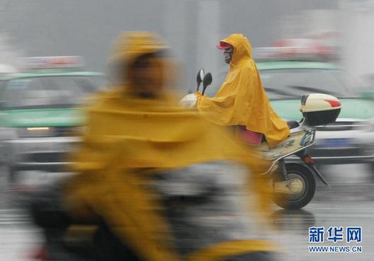 #（社會(huì)）（6）寒潮侵襲北方大部 多地現(xiàn)大范圍降溫雨雪天氣