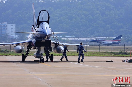 中國八一飛行表演隊將駕殲10戰(zhàn)機飛行展示