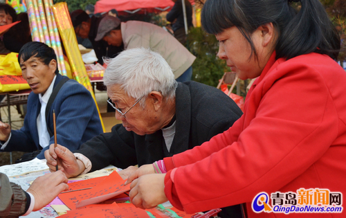 紅島青云宮廟會一天引客上萬人 小吃云集