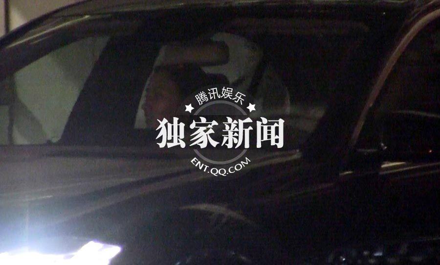 任重回京女友曝光似張儷百萬豪車接機 直奔父母家已然成“熟人”