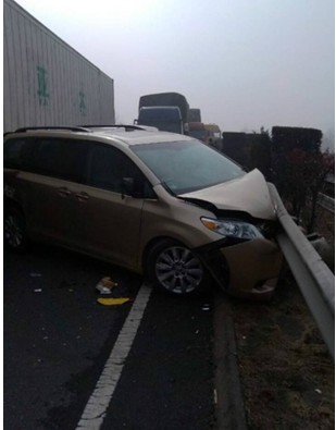 京臺高速山東段百車連撞 至少4人死亡