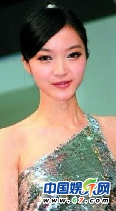 李穎芝整容前清楚照曝光 網(wǎng)友：鄰家小妹變蛇妖