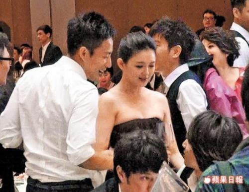 大S汪小菲情侶裝“飛躍”長城 曝婚后恩愛細節(jié)(組圖)