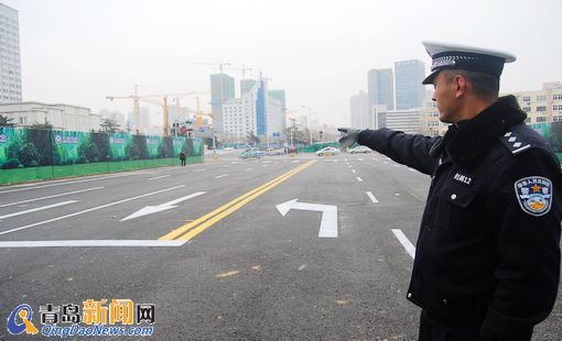 香港路山東路路口調(diào)流