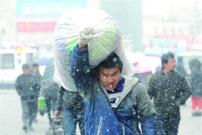 小雪添堵全城除冰 青島今夜起大降溫