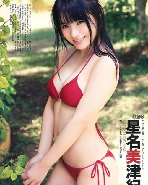 日本雜志評選32名2013年寫真女優(yōu)新秀