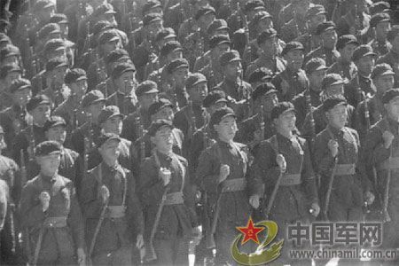 1952年國慶3周年閱兵(組圖)