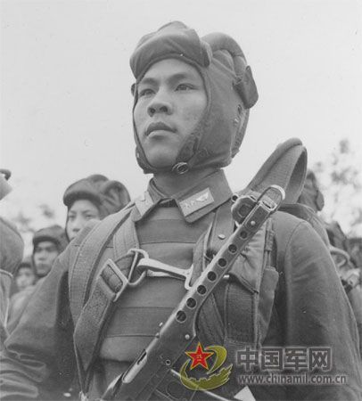 1955年國(guó)慶：實(shí)行軍銜制 換裝大閱兵