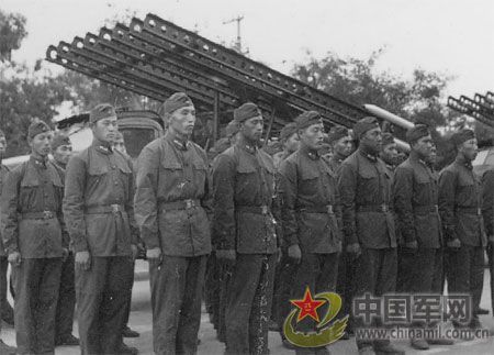 1955年國(guó)慶：實(shí)行軍銜制 換裝大閱兵