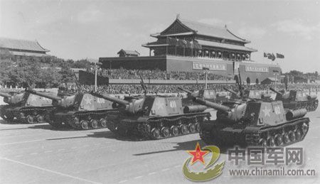 1958年國慶閱兵 民兵方隊(duì)規(guī)模空前