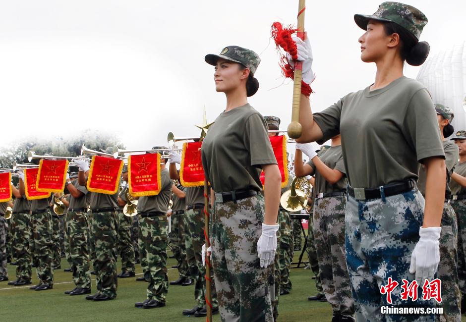 探訪閱兵基地 三軍儀仗隊(duì)首次有女兵參加大閱兵