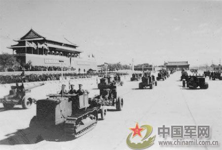 1951年國慶2周年閱兵(組圖)