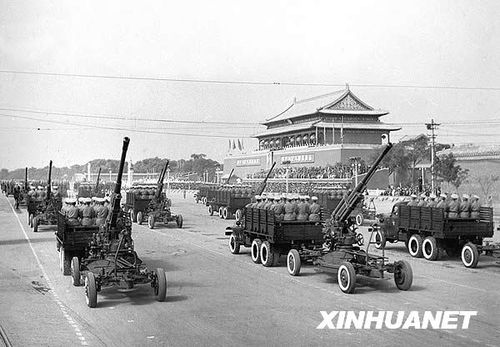 1953年國慶閱兵 人民軍隊正規(guī)化建設(shè)的成果展示